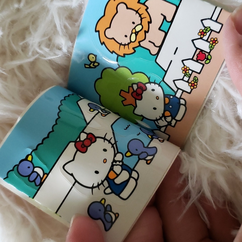 Mini Hello Kitty Sticker Book - Picture 3 of 5